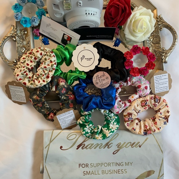 @klmsluxeylocks Handmade Hair Scrunchies $6 $8 $15 $30(support small businesses) - Picture 3 of 17